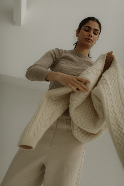 Bare Knitwear Porteau Cable Crew in Ecru