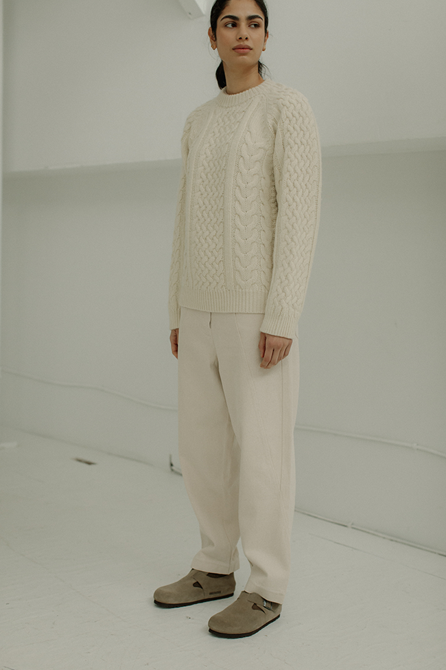 Bare Knitwear Porteau Cable Crew in Ecru