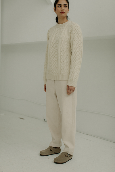Bare Knitwear Porteau Cable Crew in Ecru