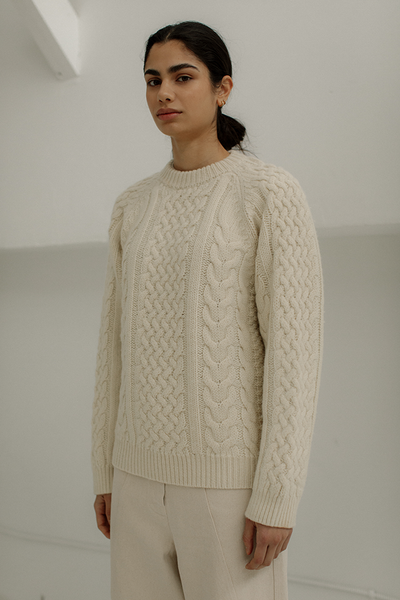 Bare Knitwear Porteau Cable Crew in Ecru