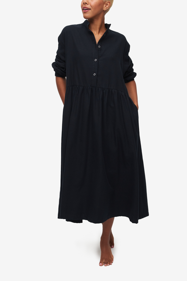 Long Sleep Dress Black Flannel