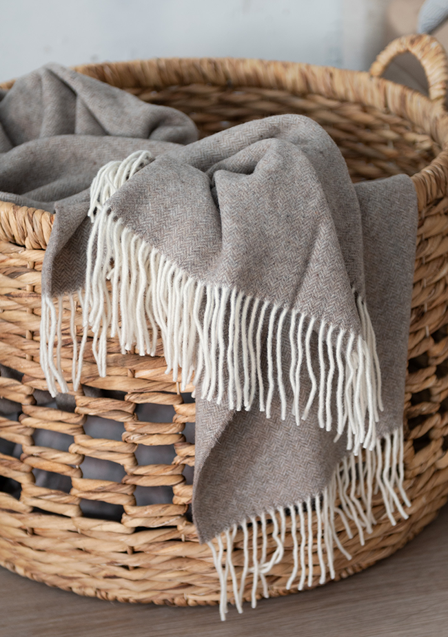 St. Genève Freya Throw