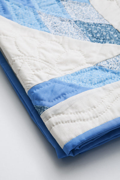 Amish Lone Star Blues Throw Quilt