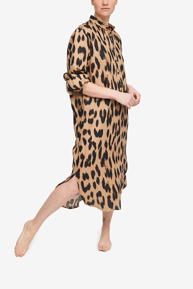 Below the knee length with a curved hem nightshirt. Made from luxury leopard printed  linen.