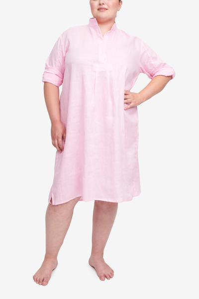 Long sleep shirt on plus size, fits XL to 3XL. Made in a light pink, high quality linen. 