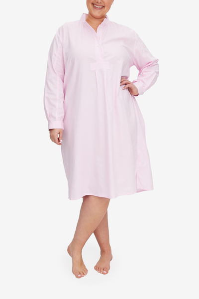 The plus sized version of our Long Sleep Shirt, this light pink Royal Oxford shirting is lightweight and luxurious. Hem falls below the knee on most wearers, full length sleeve and stand collar look great.