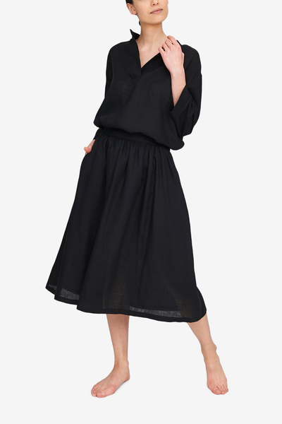 Slip On Top Black Linen